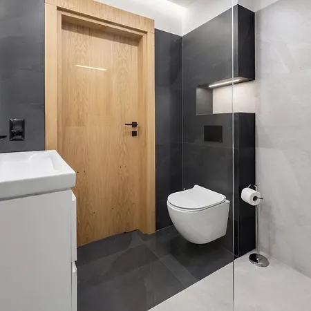 Strazyska & Bbq * 자코파네